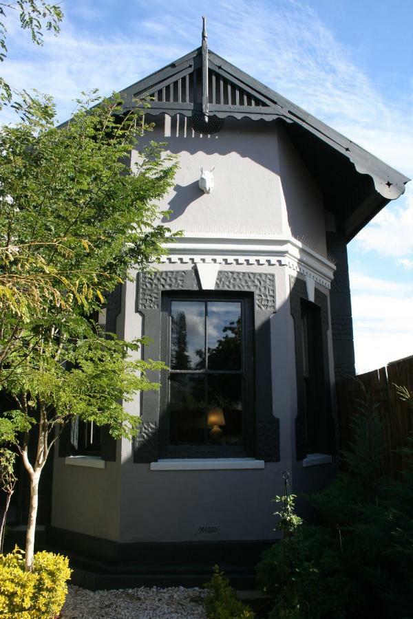 The Black House Villa Robertson Luaran gambar